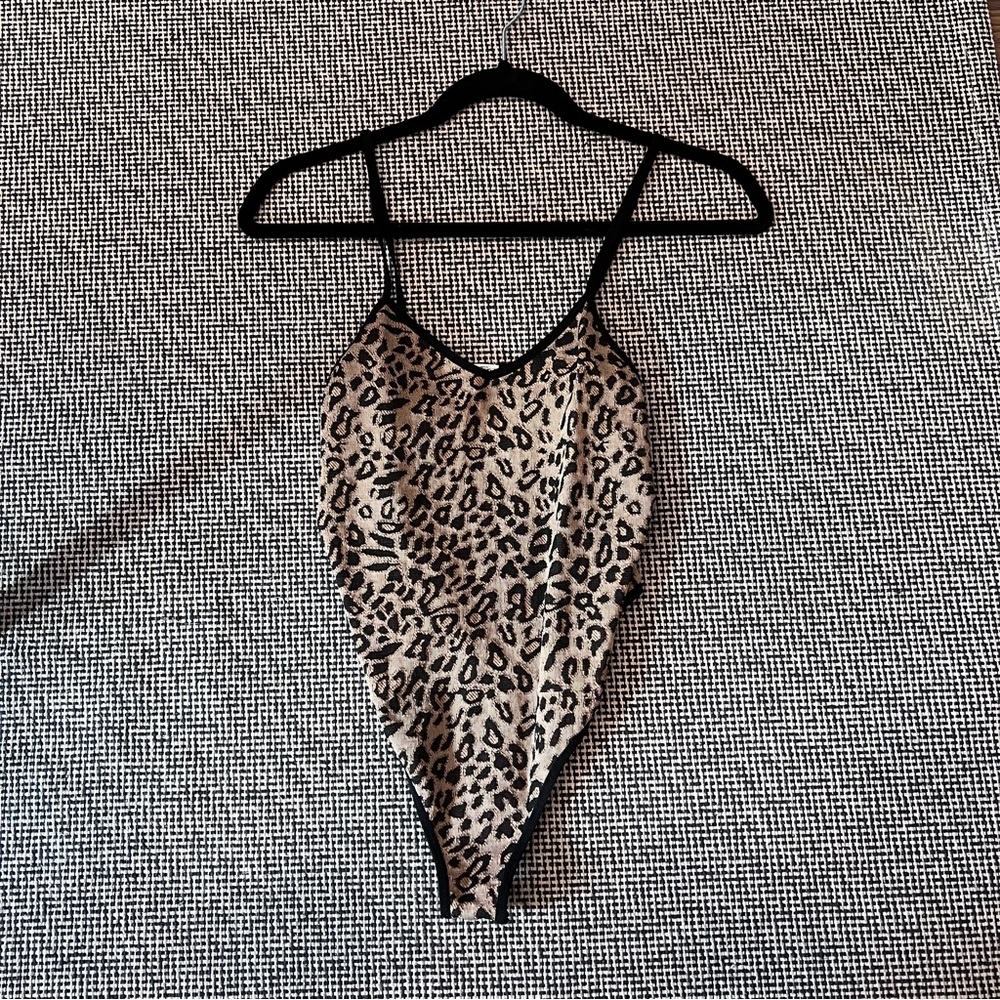 Strappy bodysuit adjustable straps leopard print
